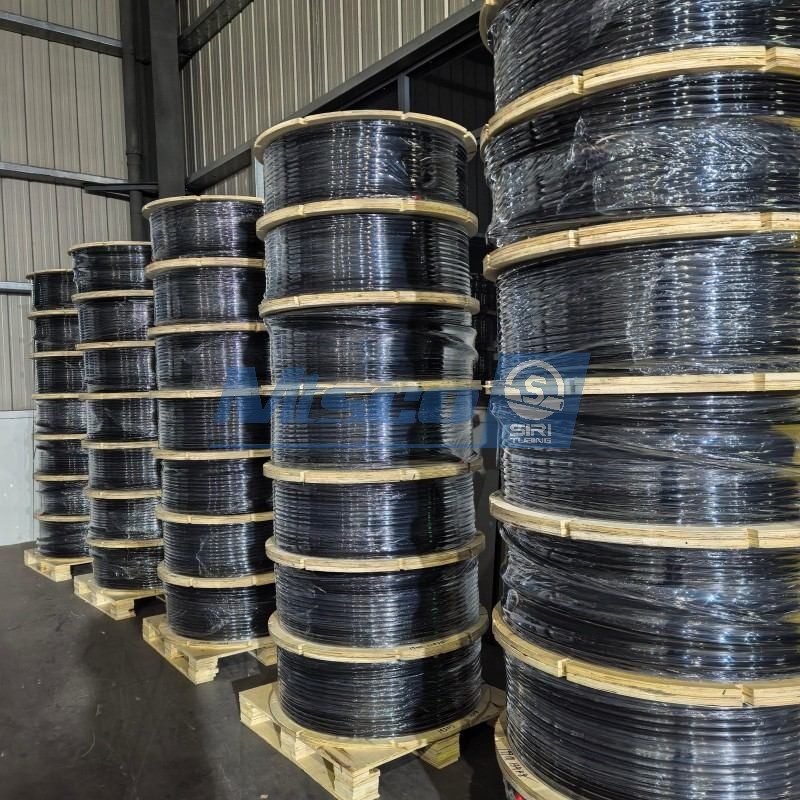 Tubería enrollada soldada de acero dúplex 2205 con encapsulación de PVDF para ambientes corrosivos severos